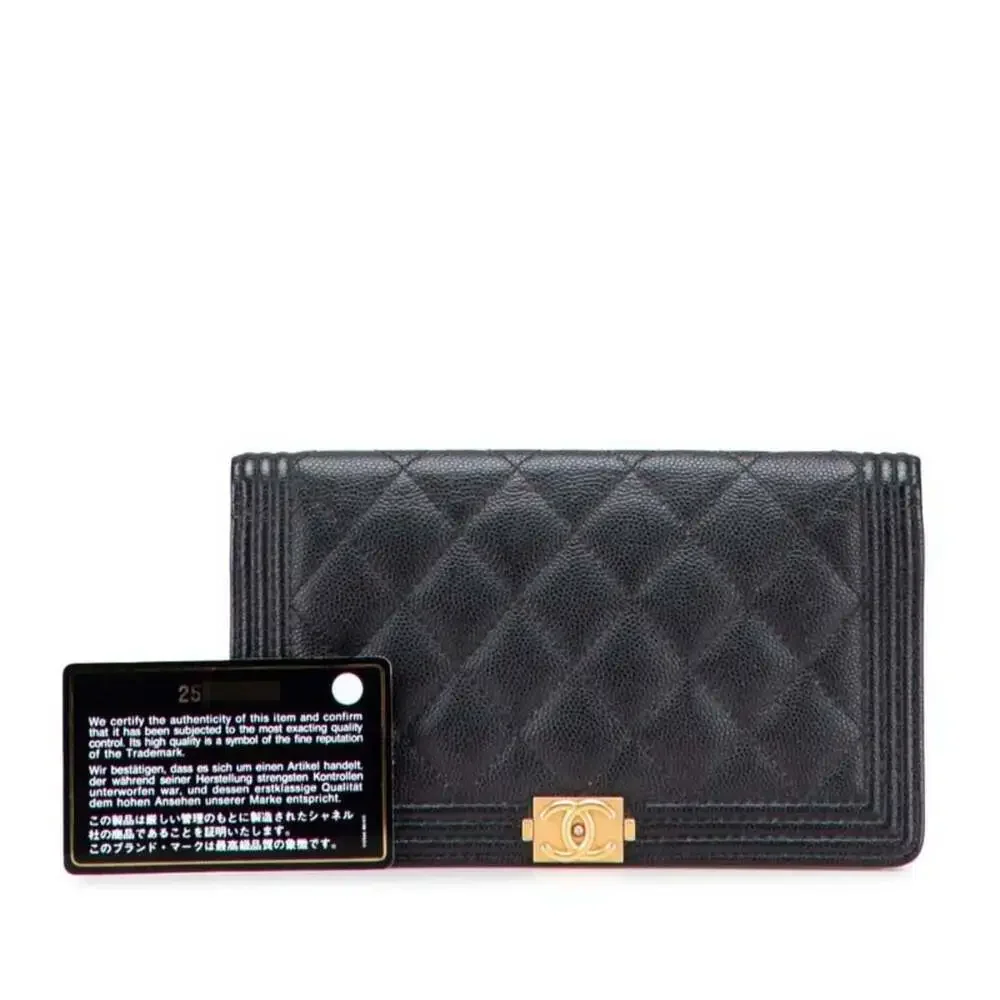 CHANEL Authentic Black Caviar Leather Wallet